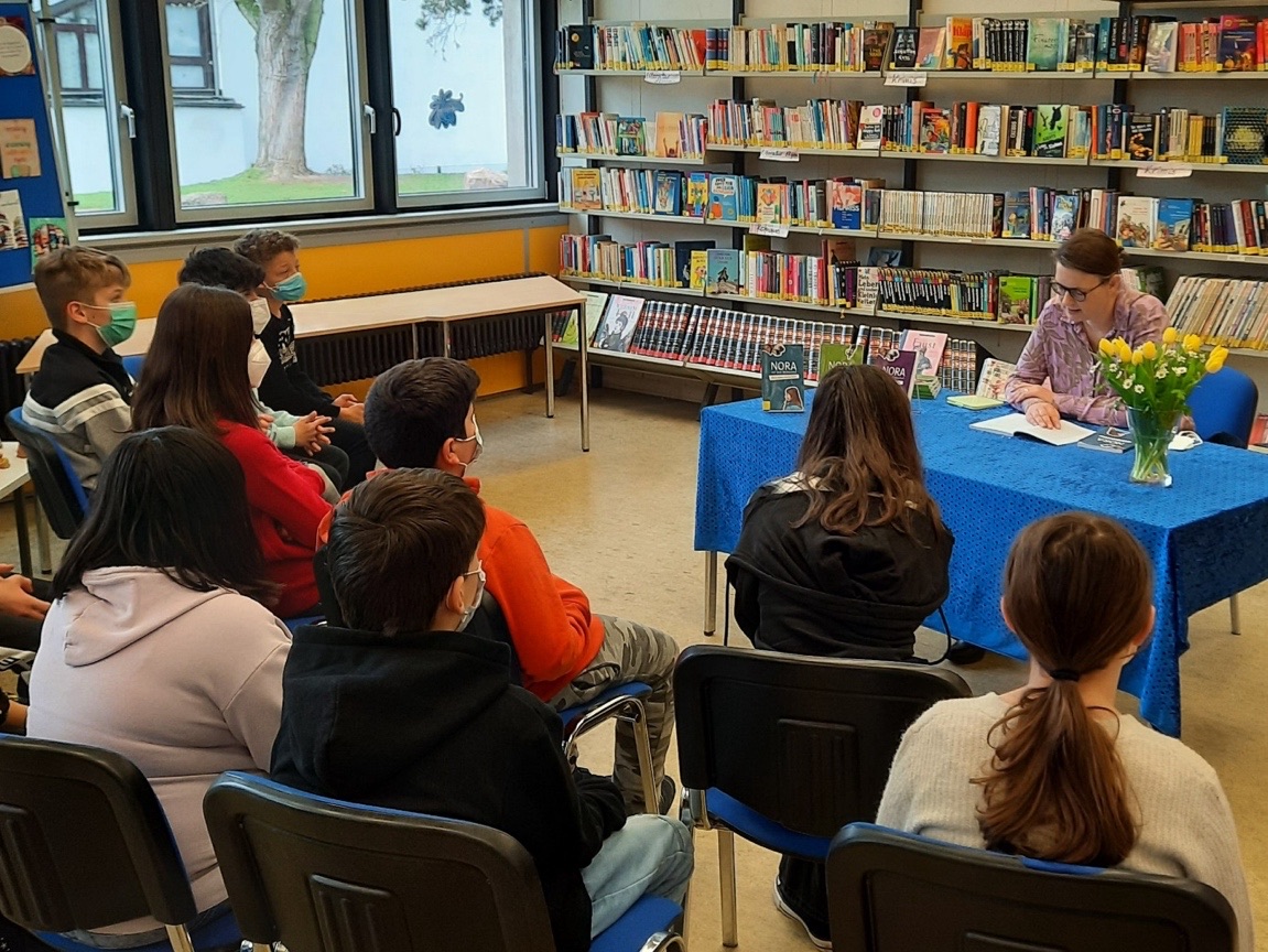 Autorenlesung in der Schulbücherei